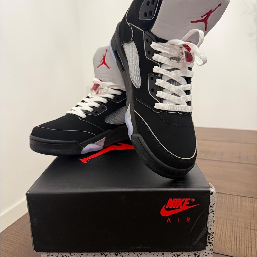 Jordan Athletic Shoes Black and White